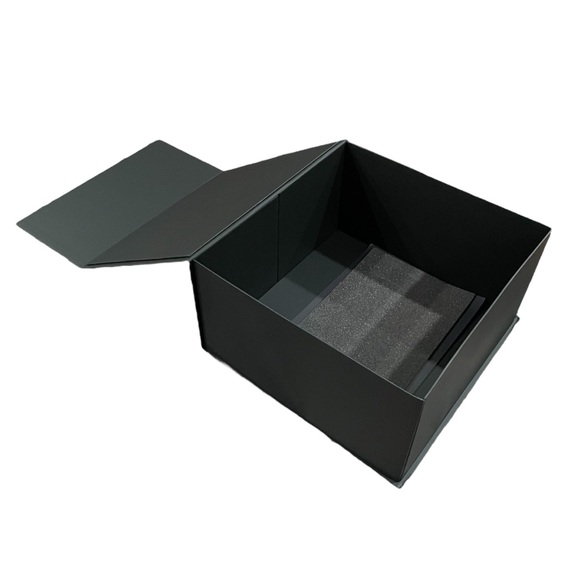 CHANEL Huge Magnetic Closure Box 19.5” x 19” x 10” - Picture 9 of 14